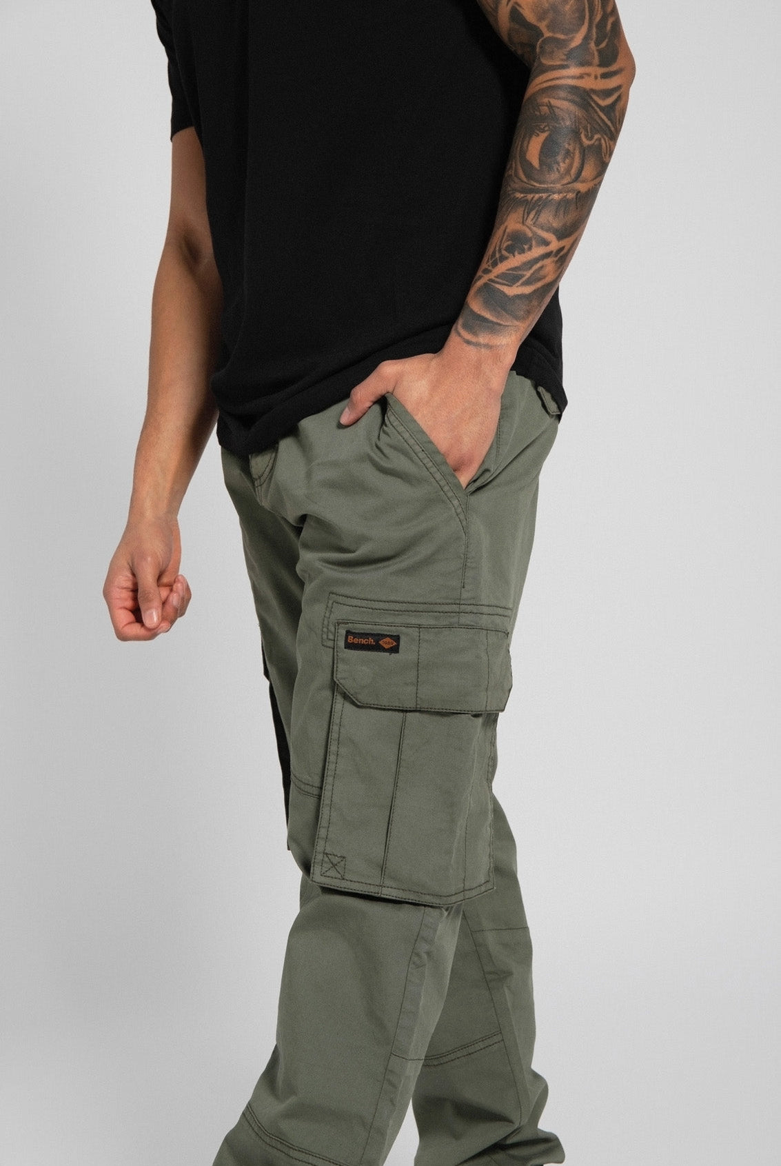 Pampero Pantalón Cargo Antidesgarro Ripstop Cargo Pants Relaxed Fit  Straight Leg Cargo Pants - (Various Sizes & Colors Available)
